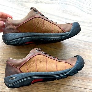 Keen leather hiking shoes worn once WATERPROOF PRESIDIO
